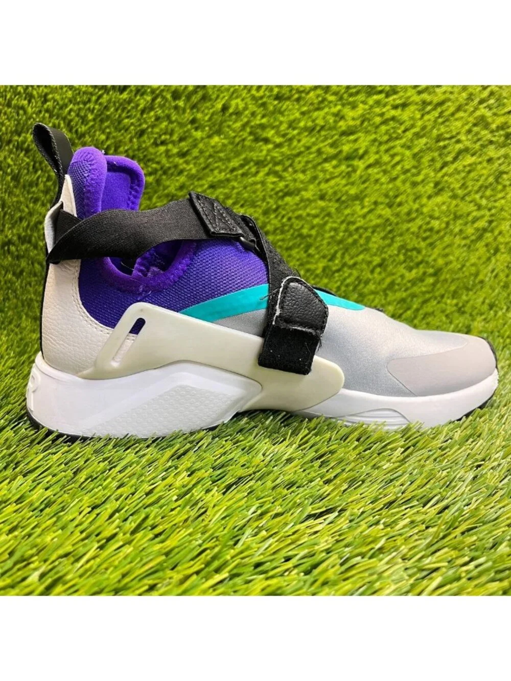Nike Air Huarache City Womens Size 6.5 Gray Purple Black Athletic Shoes Sneakers